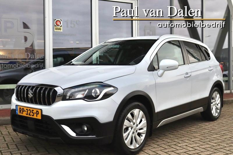 Suzuki S-Cross 1.0 Boosterjet EXCLUSIVE Navi | Clima | Camera | Trekhaak | wit metallic | Stoelverwarming | Cruise | NL Auto |