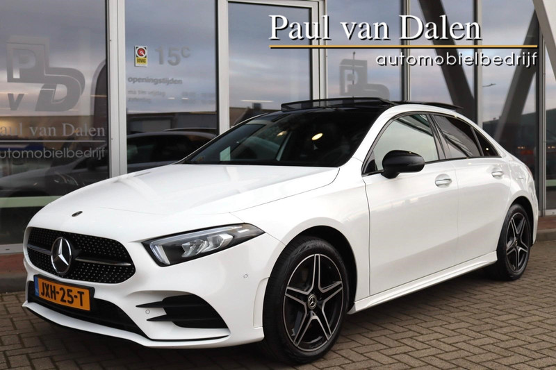 Mercedes-Benz A-Klasse Limousine A250e 218PK AUTOMAAT AMG NIGHT Panodak | Head Up | Wide Screen | Sfeerverl.| Camera | Fender Audio | Stoelverw. | Pdc 