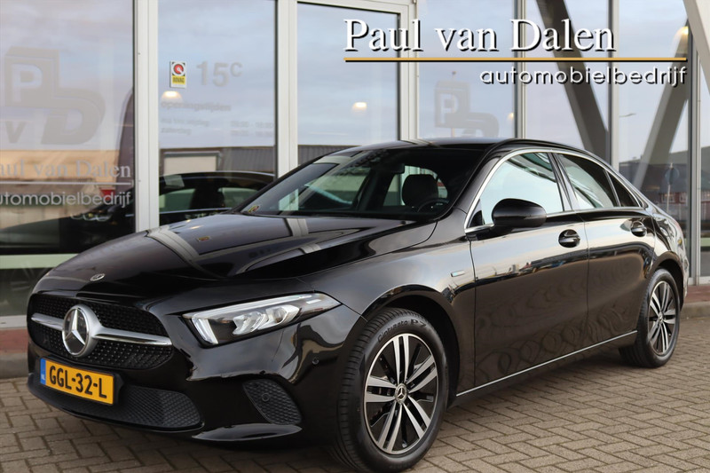 Mercedes-Benz A-Klasse Limousine A250e 218PK AUTOMAAT(8) ADVANTAGE Navi | Camera | Widescreen | Led | Dab | Half Leer | 17 Inch Lm | Pdc v+a |