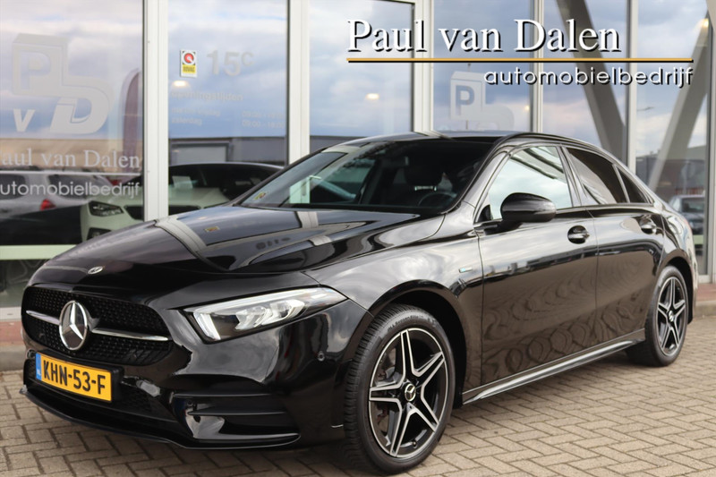 Mercedes-Benz A-Klasse Limousine A250e 218PK AUTOMAAT AMG NIGHT Navi | Wide Screen | Sfeerverl.| Camera | Stoelverw. | Pdc v+a | Led |