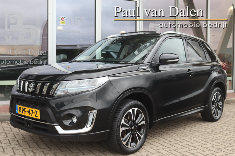 Suzuki Vitara 1.5 HYBRID AUTOMAAT STYLE Panodak | Navi | Camera | Stoelverw. | Adapt.Cruise | Led | Keyless | 17 Inch Lm | Clima |