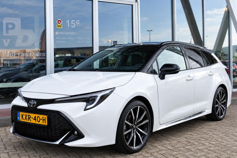Toyota Corolla Touring Sports 1.8 Hybrid GR SPORT Navi | Camera | Keyless | Two-Tone | Adapt.Cruise | Stoelverw. | 18 Inch Lm |