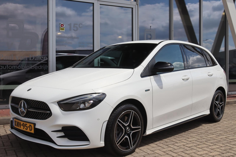 Mercedes-Benz B-Klasse B250e 218PK AUTOMAAT AMG NIGHT Navi | SOH 95% | Sfeerverl. | Stoelverw. | Widescreen | Clima | Cruise | 18 Inch Lm |